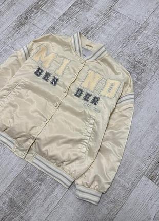 Жіночий бомбер bershka 2