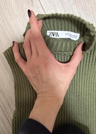 Оливковий топ zara 2