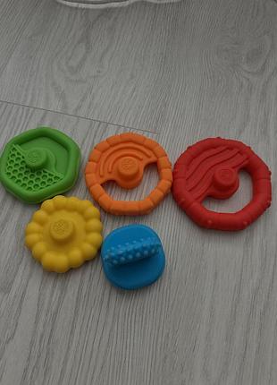 Дитяча силіконова пірамідка baby einstein "stack & teethe" 2