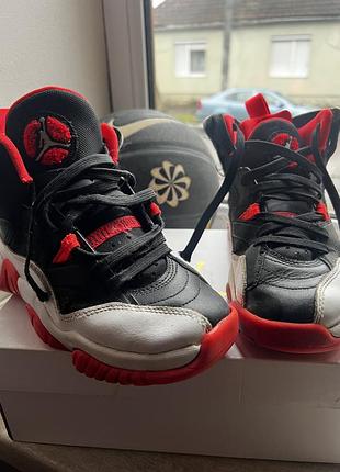 Баскетбольні кросівки jordan jumpman two trey 38р. 24см