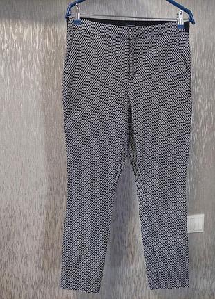 Жіночі штани-сигарети (або штани-дудочки) у стилі smart casual від європейського бренду reserved, розмір м