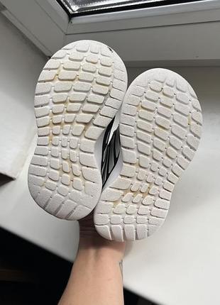 Кросівки adidas 23 4