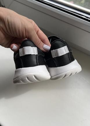 Кросівки adidas 23 3