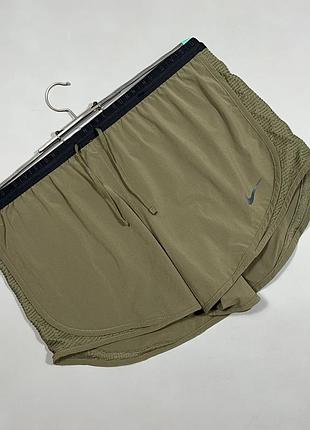 Жіночі бігові шорти nike dri-fit run division tempo luxe running shorts (dq6632-222) розмір м