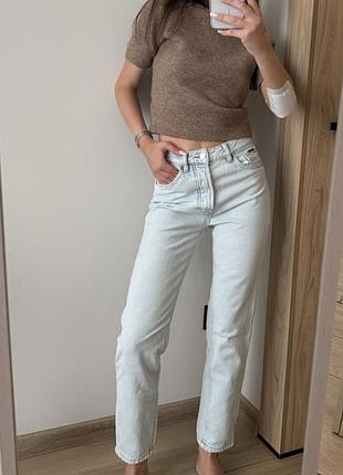 Джинси stradivarius