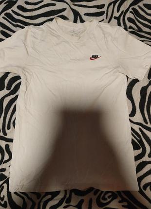Футболка nike tee