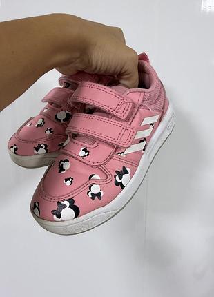 Кросівки adidas disney 4