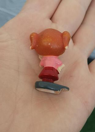 Игровая фигурка девочка 3