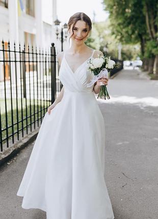 Весільна сукня