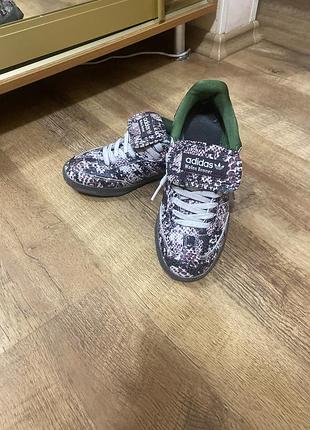 Кросівки adidas
