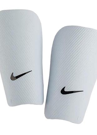 Щитки nike nk j guard-ce білий, чорний діт m (зріст 160-170 см)