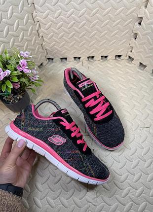 Оригінальні кросівки skechers
