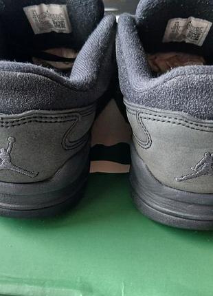 Jordan flight court 4