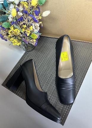 Оригинальные туфли gucci