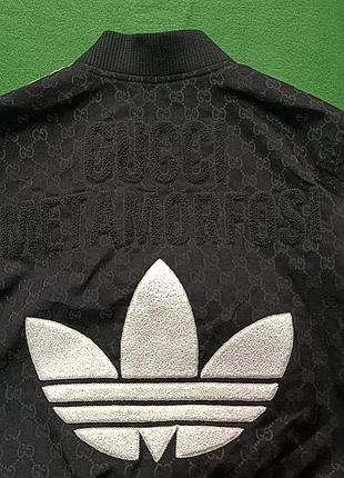 Гра пропорцій: бомпер gucci adidas 6