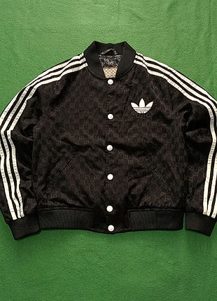 Гра пропорцій: бомпер gucci adidas 2