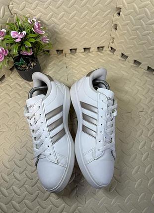 Оригинальные кроссовки adidas 4