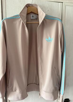 Споритианий костюм adidas original. зaмовляла оф сайту adidas.