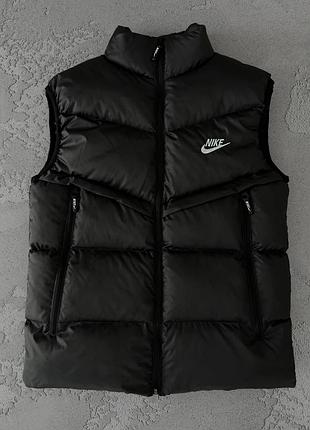 Жилет черного цвета nike