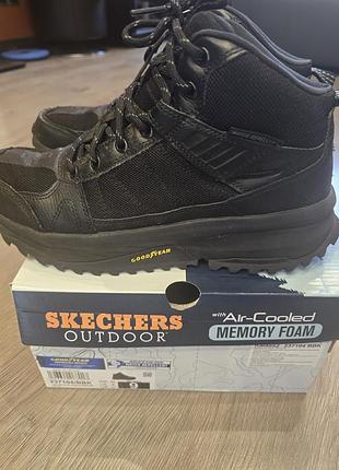 Трекінгові черевики skechers 42 устілка 27 см чорні