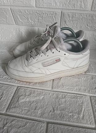 Шкіряні кросівки reebok 3
