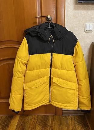 Курточка чоловіча bershka на м-l (38) жовта з чорним