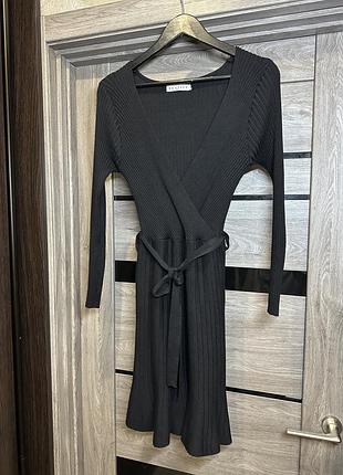 Элегантное черное платье