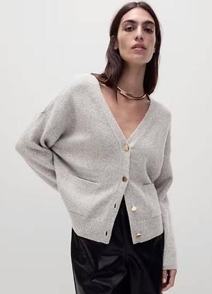 Жіночний молочний кардиган m&s із золотистими ґудзиками розмір l