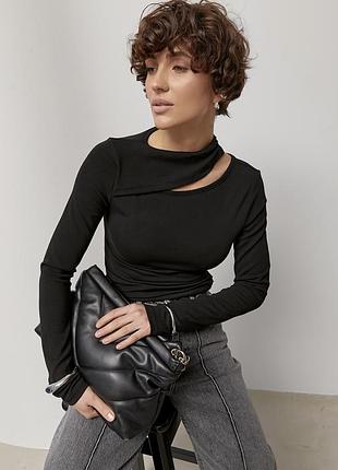 Чорний цупкий лонгслів з вирізом s/m/l
