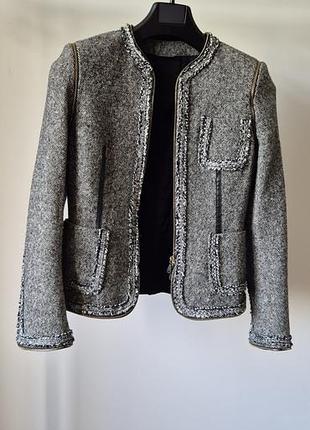 Женский костюмalexander mcqueen 5