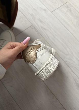 Жіночі кросівки reebok 4