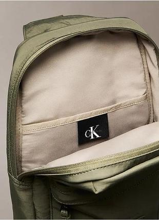 Нова оригінальна чоловіча сумка через плече calvin klein  вологостійка колір: зелений, оливковий дуже містка 3