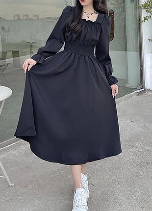 Чорна сукня