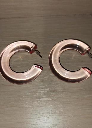 Серьги массивные акриловые полукольца j.crew популярного американского бренда нежного персиково-розового оттенка