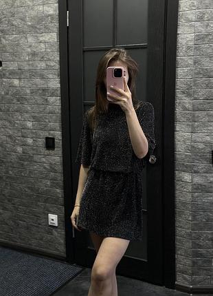 Сукня блискуча