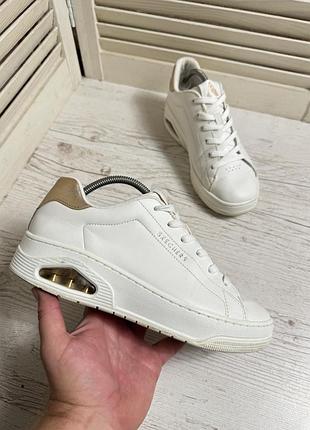 Кросівки skechers uno