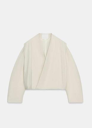 Нова zara преміум люкс тренд сезону світлий вкорочена куртка тренч плащ кімоно на запах із плисуванням спереду розмір m оригінал
