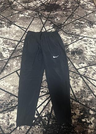 Чоловічі спортивні штани nike dri-fit