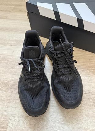 Кросівки adidas 46-47 розмір 30 см