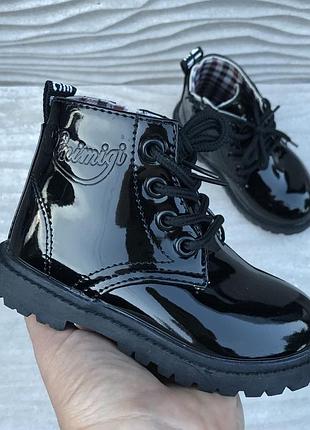 Дитячі лакові ботинки dr martens мартінси лесі, розмір 22
