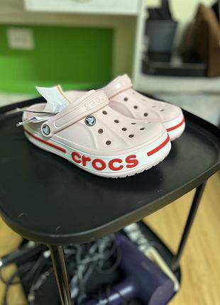 Шльопанці crocs