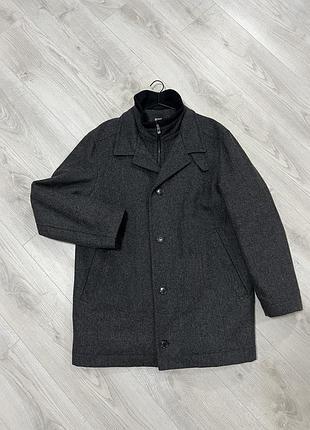 Пальто чоловіче hugo boss 50р оригінал