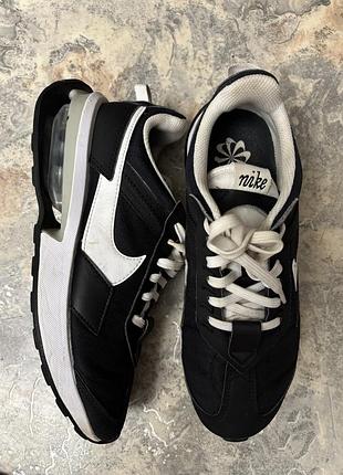 Кроссовки nike