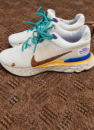 Чоловічі оригінальні кросівки nike running 🤍💜💛