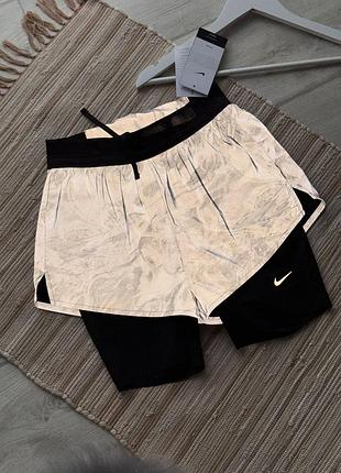 Шорти nike swift 8