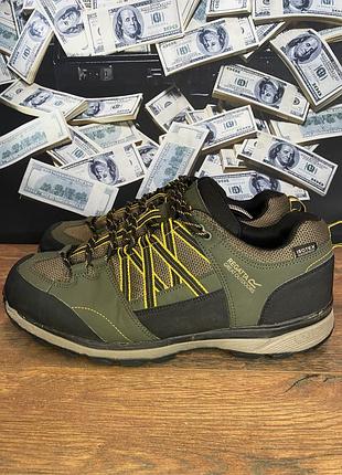 Трекінгове взуття, regatta samaris low waterproof, чоловічі , мають чорной жовтий колір, розмір 46, розмір устілки 29,5 / 30 сантиметрів.