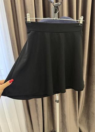 Красива спідничка в стилі zara , розмір xs
