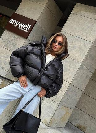 Трендовый дутый пуховик с капюшоном пуфер глянцевый