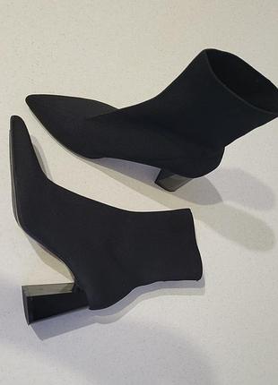 Черевики ботильйони zara. жіночі 2