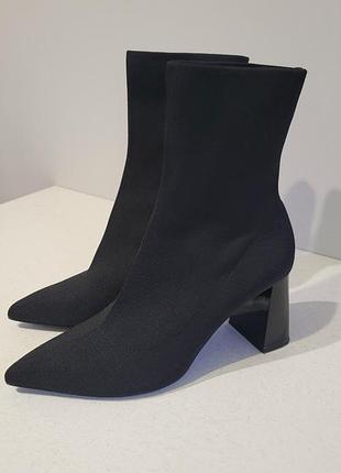 Черевики ботильйони zara. жіночі